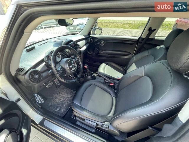 Білий Міні Cooper, об'ємом двигуна 1.5 л та пробігом 115 тис. км за 11500 $, фото 6 на Automoto.ua
