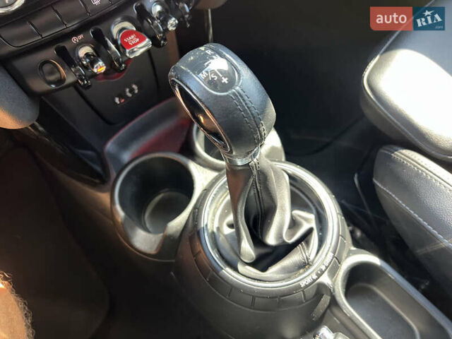 Білий Міні Cooper, об'ємом двигуна 2 л та пробігом 133 тис. км за 13333 $, фото 22 на Automoto.ua