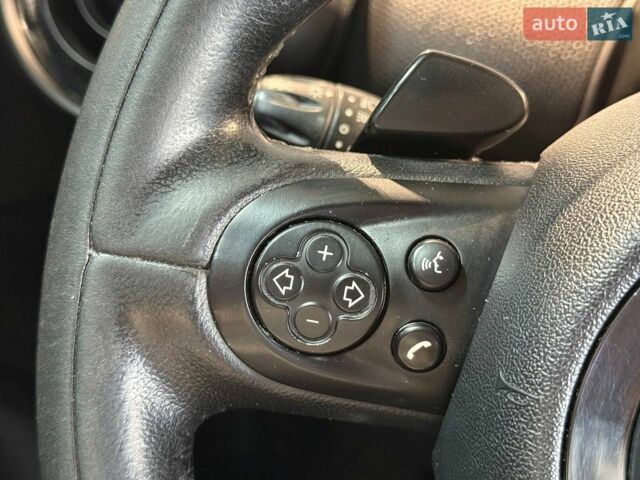 Белый Мини Купер, объемом двигателя 1.6 л и пробегом 130 тыс. км за 10800 $, фото 19 на Automoto.ua