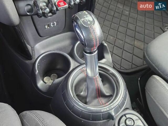 Білий Міні Cooper, об'ємом двигуна 2 л та пробігом 156 тис. км за 11500 $, фото 24 на Automoto.ua
