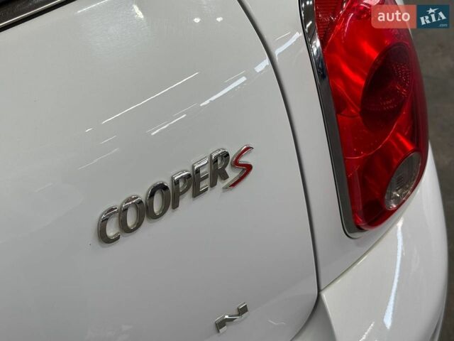 Білий Міні Cooper, об'ємом двигуна 1.6 л та пробігом 130 тис. км за 9999 $, фото 14 на Automoto.ua