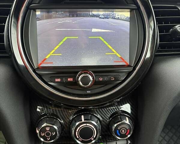 Белый Мини Купер, объемом двигателя 1.2 л и пробегом 122 тыс. км за 8500 $, фото 5 на Automoto.ua