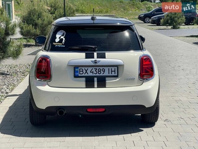 Білий Міні Cooper, об'ємом двигуна 1.5 л та пробігом 115 тис. км за 11500 $, фото 5 на Automoto.ua