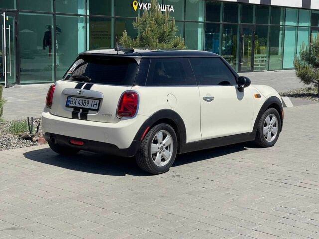 Білий Міні Cooper, об'ємом двигуна 1.5 л та пробігом 115 тис. км за 1100 $, фото 4 на Automoto.ua