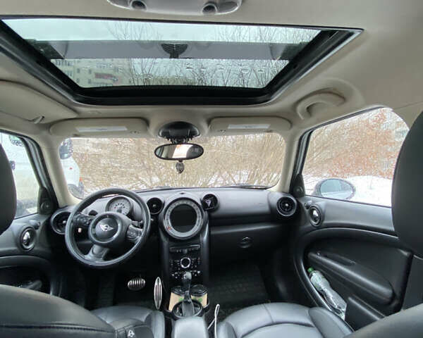 Білий Міні Cooper, об'ємом двигуна 1.6 л та пробігом 130 тис. км за 7000 $, фото 9 на Automoto.ua