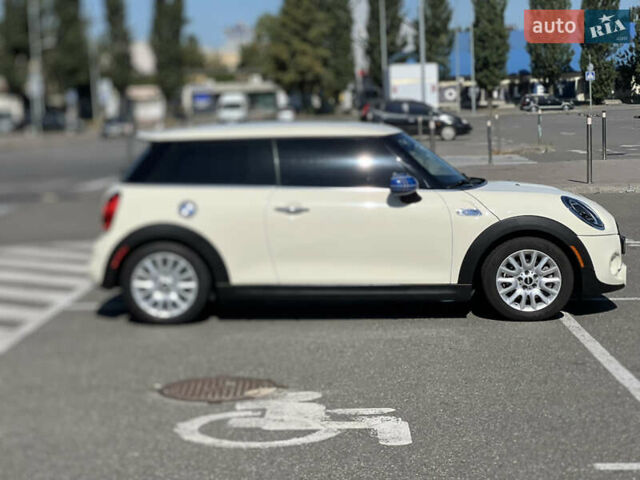 Білий Міні Cooper, об'ємом двигуна 2 л та пробігом 133 тис. км за 13333 $, фото 5 на Automoto.ua