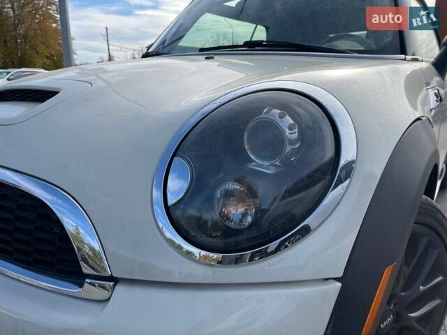 Мини Купер 2015 в Львове на Automoto.ua Белый Мини Купер, объемом двигателя 1.6 л и пробегом 25 тыс. км за 12300 $, фото 3 на Automoto.ua