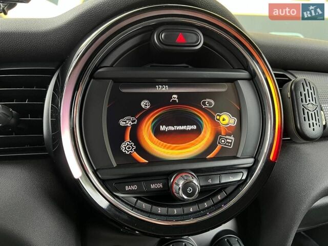 Білий Міні Cooper, об'ємом двигуна 1.5 л та пробігом 85 тис. км за 11600 $, фото 19 на Automoto.ua