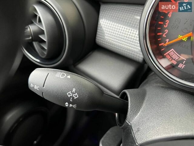 Білий Міні Cooper, об'ємом двигуна 1.5 л та пробігом 85 тис. км за 11600 $, фото 17 на Automoto.ua