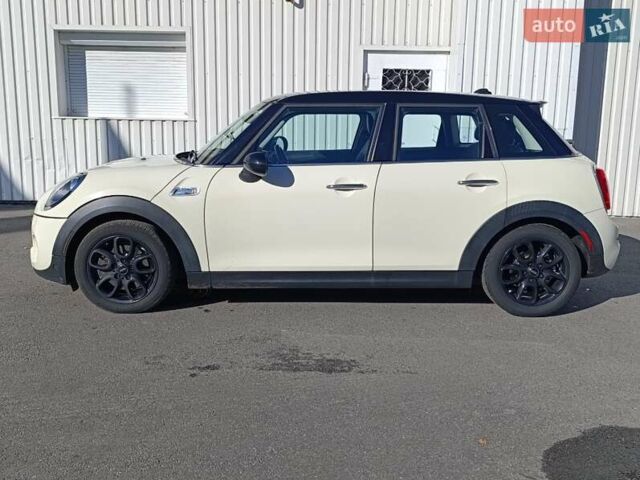 Белый Мини Купер, объемом двигателя 2 л и пробегом 110 тыс. км за 14500 $, фото 6 на Automoto.ua