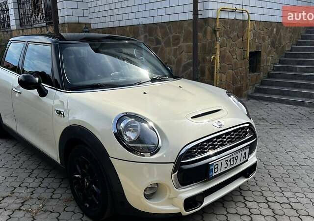 Білий Міні Cooper, об'ємом двигуна 2 л та пробігом 109 тис. км за 15000 $, фото 1 на Automoto.ua