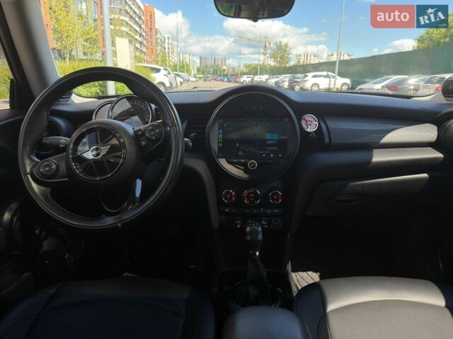 Білий Міні Cooper, об'ємом двигуна 1.5 л та пробігом 165 тис. км за 9990 $, фото 8 на Automoto.ua