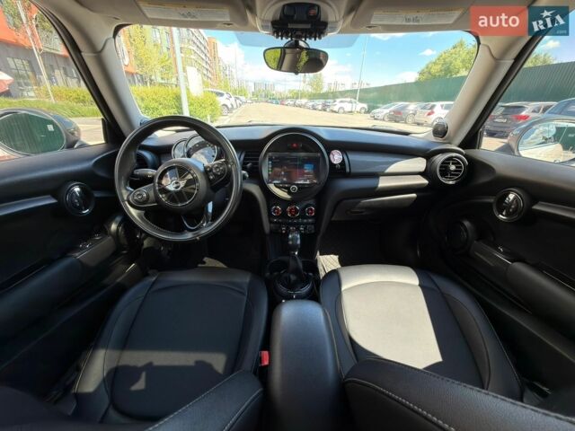 Білий Міні Cooper, об'ємом двигуна 1.5 л та пробігом 165 тис. км за 9990 $, фото 7 на Automoto.ua