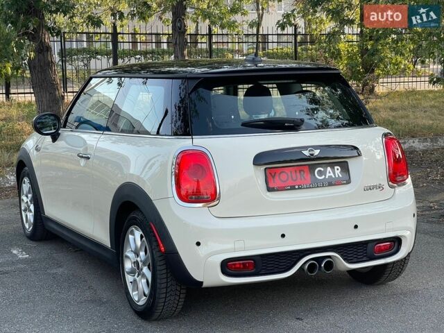 Білий Міні Cooper, об'ємом двигуна 2 л та пробігом 102 тис. км за 11999 $, фото 12 на Automoto.ua