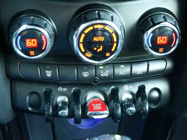 Белый Мини Купер, объемом двигателя 2 л и пробегом 72 тыс. км за 6200 $, фото 11 на Automoto.ua