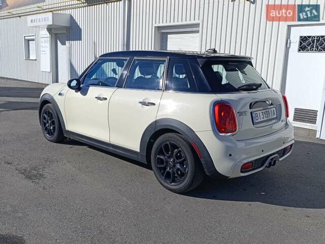 Белый Мини Купер, объемом двигателя 2 л и пробегом 110 тыс. км за 14500 $, фото 5 на Automoto.ua
