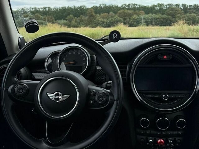 Білий Міні Cooper, об'ємом двигуна 2 л та пробігом 129 тис. км за 14000 $, фото 20 на Automoto.ua
