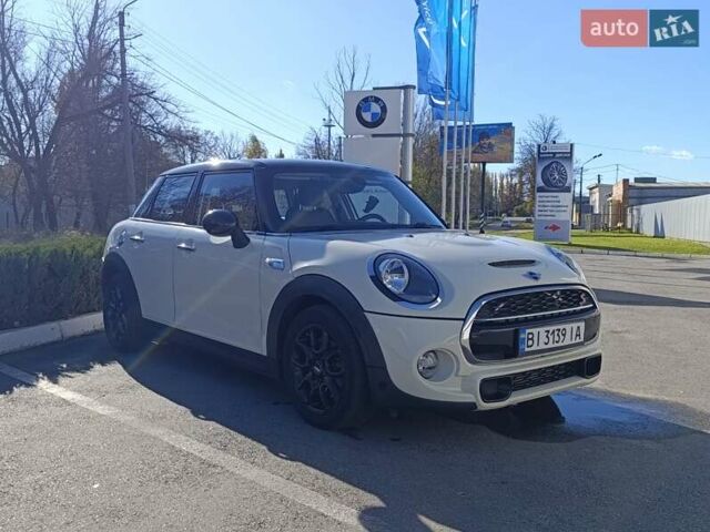 Белый Мини Купер, объемом двигателя 2 л и пробегом 110 тыс. км за 14500 $, фото 22 на Automoto.ua
