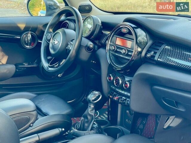 Білий Міні Cooper, об'ємом двигуна 2 л та пробігом 102 тис. км за 11999 $, фото 30 на Automoto.ua