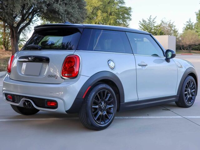 Белый Мини Купер, объемом двигателя 2 л и пробегом 72 тыс. км за 6200 $, фото 4 на Automoto.ua