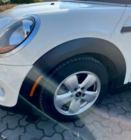 Білий Міні Cooper, об'ємом двигуна 1.5 л та пробігом 158 тис. км за 9800 $, фото 18 на Automoto.ua