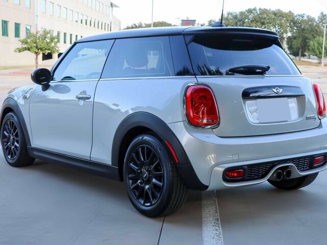 Белый Мини Купер, объемом двигателя 2 л и пробегом 72 тыс. км за 6200 $, фото 6 на Automoto.ua