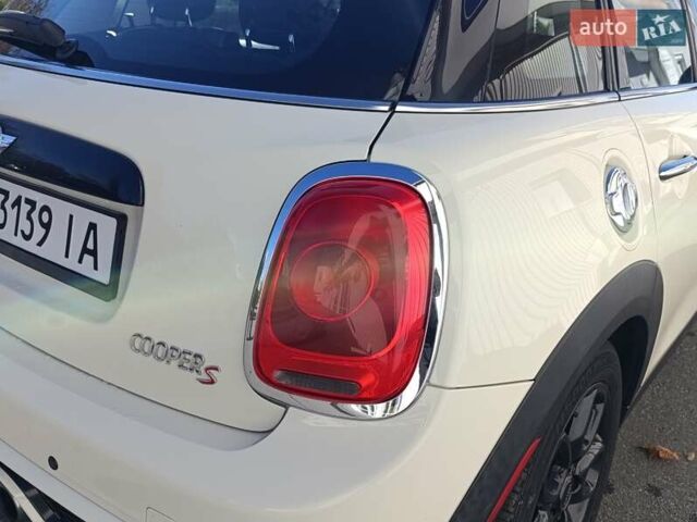 Белый Мини Купер, объемом двигателя 2 л и пробегом 110 тыс. км за 14500 $, фото 9 на Automoto.ua