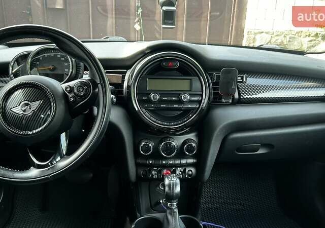 Білий Міні Cooper, об'ємом двигуна 2 л та пробігом 109 тис. км за 15000 $, фото 8 на Automoto.ua