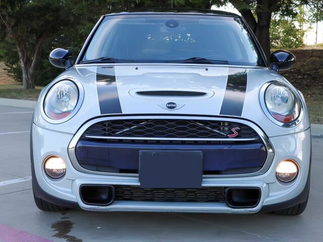 Белый Мини Купер, объемом двигателя 2 л и пробегом 72 тыс. км за 6200 $, фото 1 на Automoto.ua