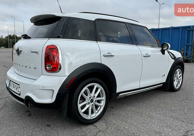 Білий Міні Cooper, об'ємом двигуна 1.6 л та пробігом 157 тис. км за 13800 $, фото 4 на Automoto.ua