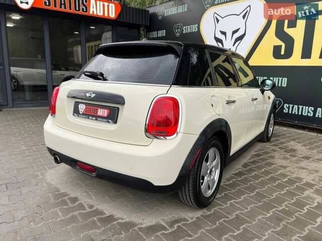 Білий Міні Cooper, об'ємом двигуна 1.5 л та пробігом 85 тис. км за 11600 $, фото 5 на Automoto.ua