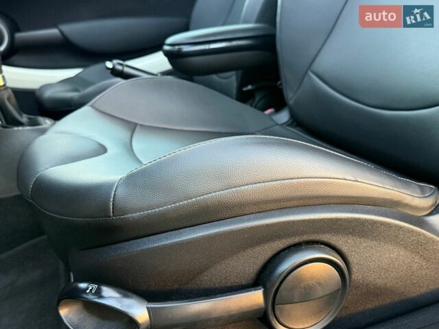 Білий Міні Cooper, об'ємом двигуна 1.6 л та пробігом 24 тис. км за 10900 $, фото 59 на Automoto.ua