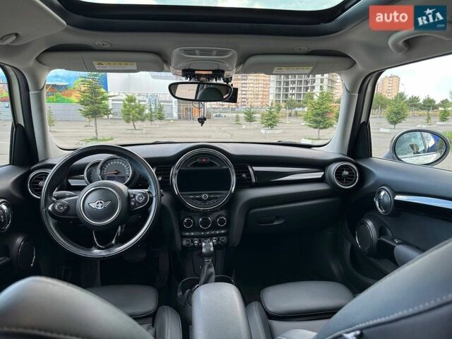 Белый Мини Купер, объемом двигателя 1.5 л и пробегом 86 тыс. км за 13000 $, фото 18 на Automoto.ua