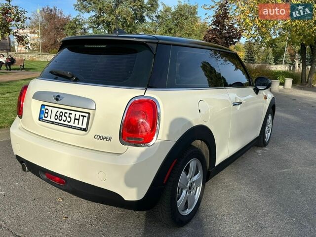 Білий Міні Cooper, об'ємом двигуна 1.5 л та пробігом 137 тис. км за 9400 $, фото 6 на Automoto.ua