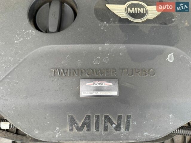 Білий Міні Cooper, об'ємом двигуна 2 л та пробігом 129 тис. км за 14000 $, фото 24 на Automoto.ua