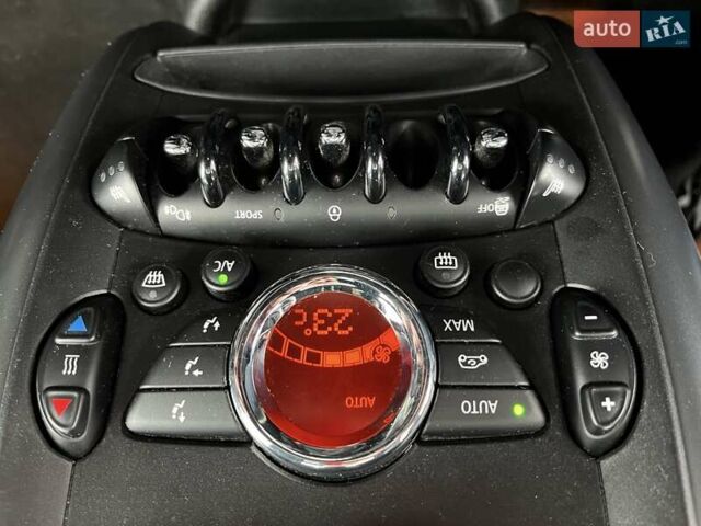 Белый Мини Купер, объемом двигателя 2 л и пробегом 213 тыс. км за 14500 $, фото 19 на Automoto.ua