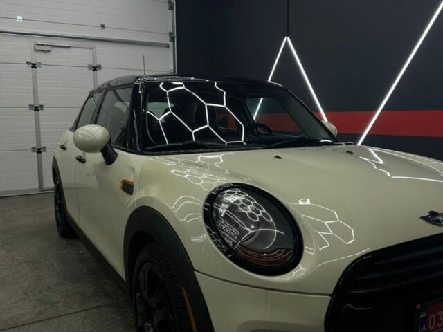 Білий Міні Cooper, об'ємом двигуна 0 л та пробігом 207 тис. км за 11300 $, фото 1 на Automoto.ua