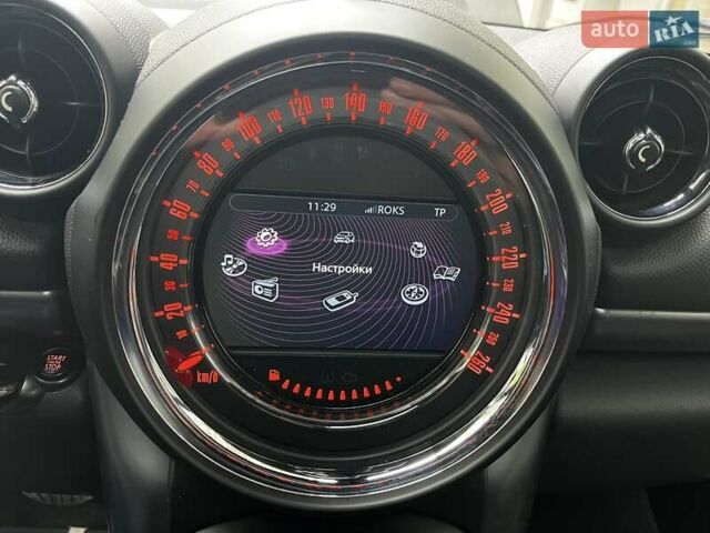 Белый Мини Купер, объемом двигателя 2 л и пробегом 213 тыс. км за 14500 $, фото 25 на Automoto.ua