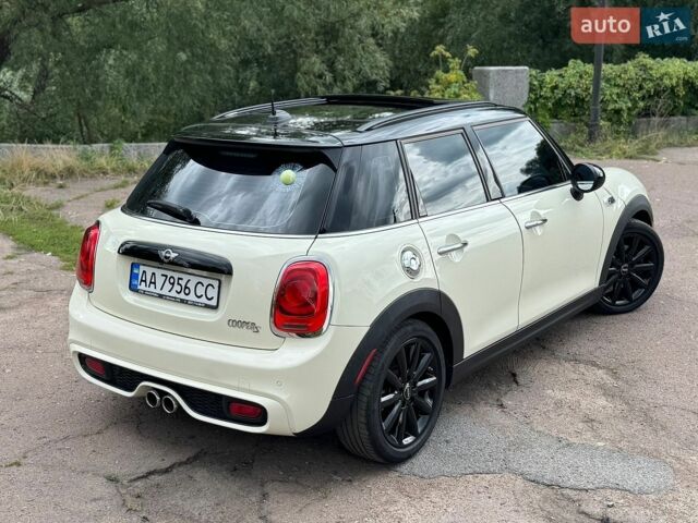 Білий Міні Cooper, об'ємом двигуна 2 л та пробігом 103 тис. км за 12999 $, фото 13 на Automoto.ua