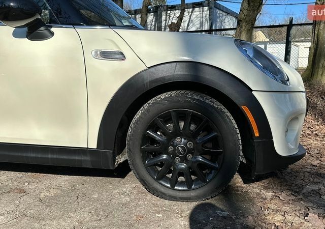 Белый Мини Купер, объемом двигателя 1.5 л и пробегом 98 тыс. км за 13300 $, фото 3 на Automoto.ua