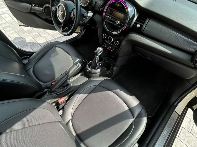 Білий Міні Cooper, об'ємом двигуна 0 л та пробігом 207 тис. км за 11499 $, фото 19 на Automoto.ua