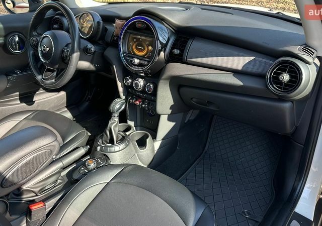 Белый Мини Купер, объемом двигателя 1.5 л и пробегом 98 тыс. км за 13300 $, фото 23 на Automoto.ua