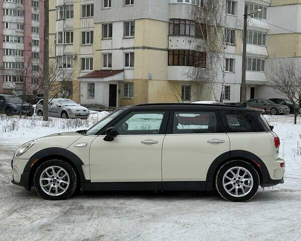 Белый Мини Купер, объемом двигателя 2 л и пробегом 152 тыс. км за 13000 $, фото 6 на Automoto.ua