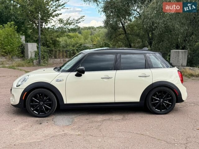 Білий Міні Cooper, об'ємом двигуна 2 л та пробігом 103 тис. км за 12999 $, фото 3 на Automoto.ua