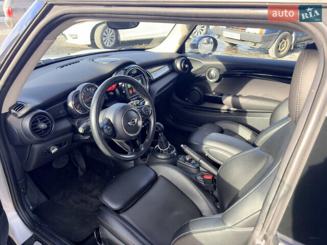 Білий Міні Cooper, об'ємом двигуна 2 л та пробігом 112 тис. км за 12900 $, фото 12 на Automoto.ua
