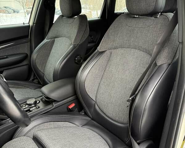 Белый Мини Купер, объемом двигателя 2 л и пробегом 152 тыс. км за 13000 $, фото 41 на Automoto.ua