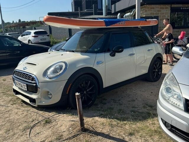 Білий Міні Cooper, об'ємом двигуна 2 л та пробігом 103 тис. км за 12999 $, фото 29 на Automoto.ua