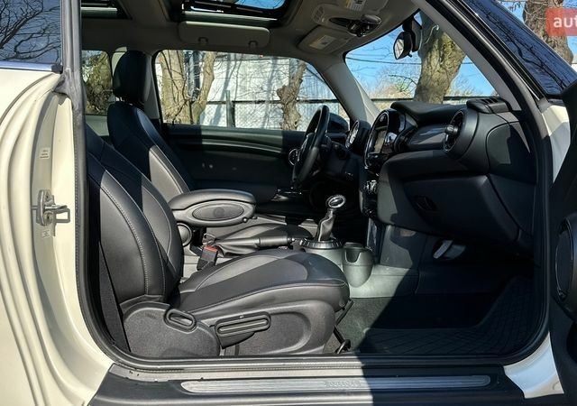 Белый Мини Купер, объемом двигателя 1.5 л и пробегом 98 тыс. км за 13300 $, фото 21 на Automoto.ua