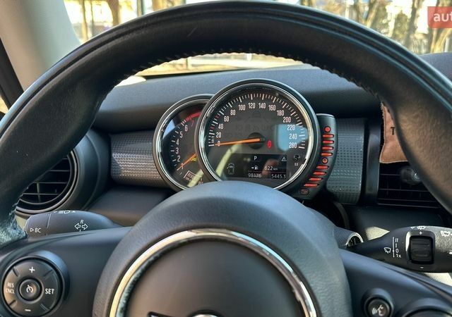 Белый Мини Купер, объемом двигателя 1.5 л и пробегом 98 тыс. км за 13300 $, фото 24 на Automoto.ua