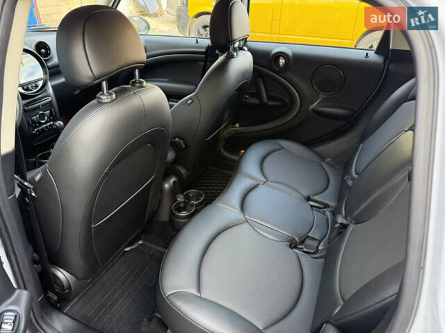 Білий Міні Cooper, об'ємом двигуна 1.6 л та пробігом 75 тис. км за 13500 $, фото 7 на Automoto.ua